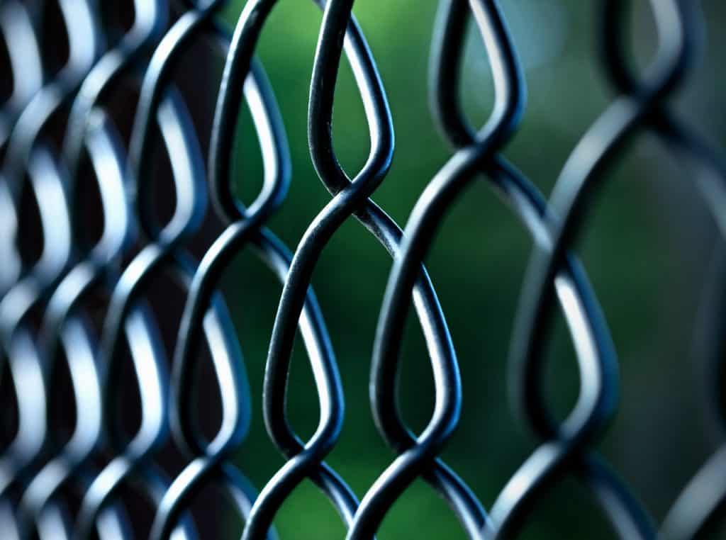 how to take care of my hcain link fence
